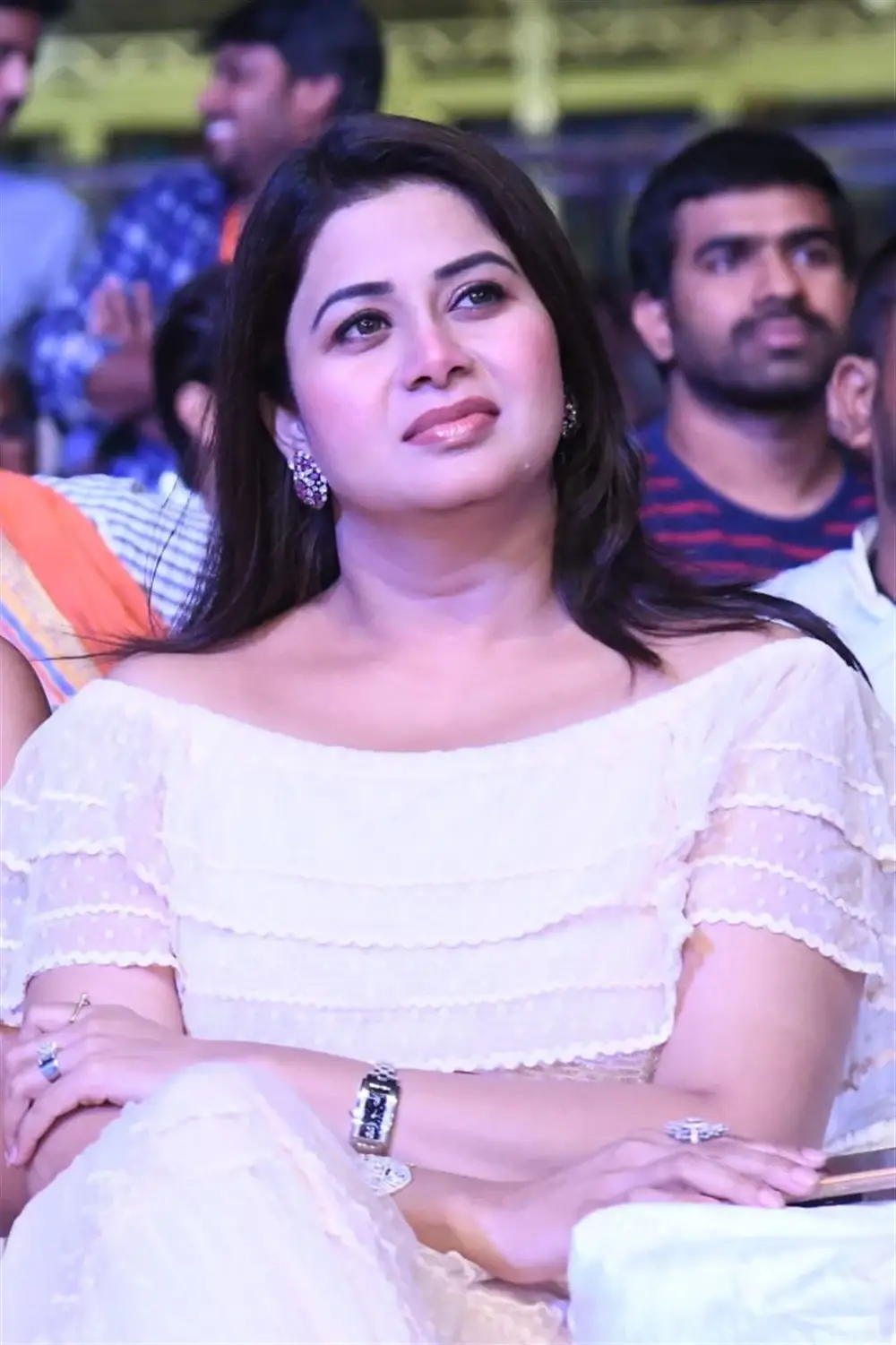SANGEETHA IN WHITE DRESS AT MOVIE PRE RELEASE FUNCTION 3